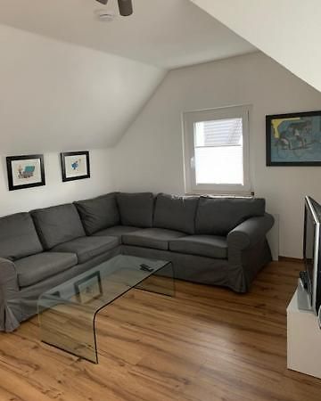 Zentrales Dachgeschossapartment In Leichligen Ляйхлинген Экстерьер фото