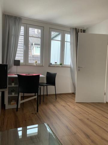 Zentrales Dachgeschossapartment In Leichligen Ляйхлинген Экстерьер фото
