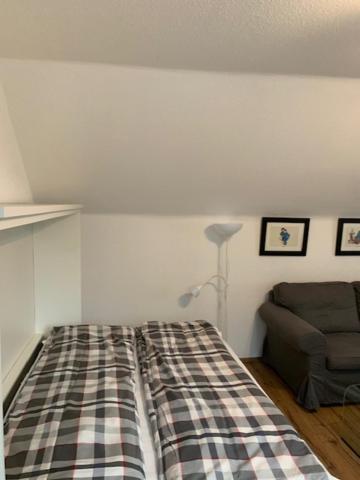 Zentrales Dachgeschossapartment In Leichligen Ляйхлинген Экстерьер фото
